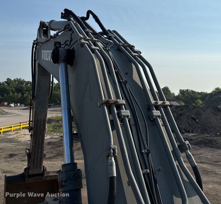 image for item DS3870 2007 Volvo EC460CL excavator