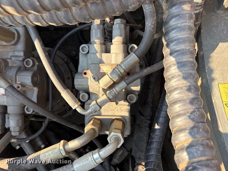 image for item DS3870 2007 Volvo EC460CL excavator