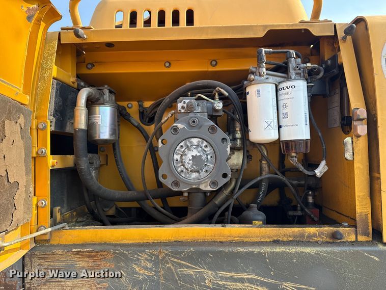 image for item DS3870 2007 Volvo EC460CL excavator