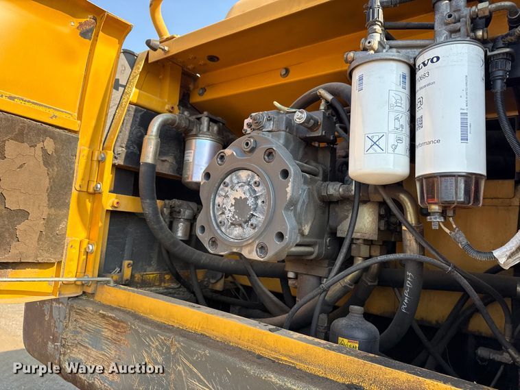 image for item DS3870 2007 Volvo EC460CL excavator