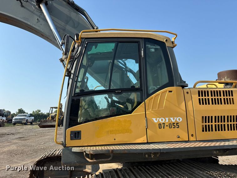 image for item DS3870 2007 Volvo EC460CL excavator