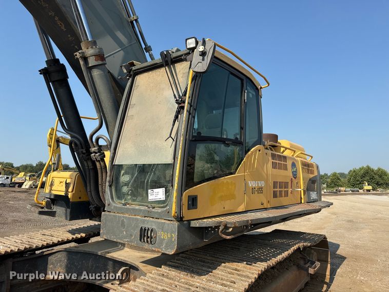 image for item DS3870 2007 Volvo EC460CL excavator