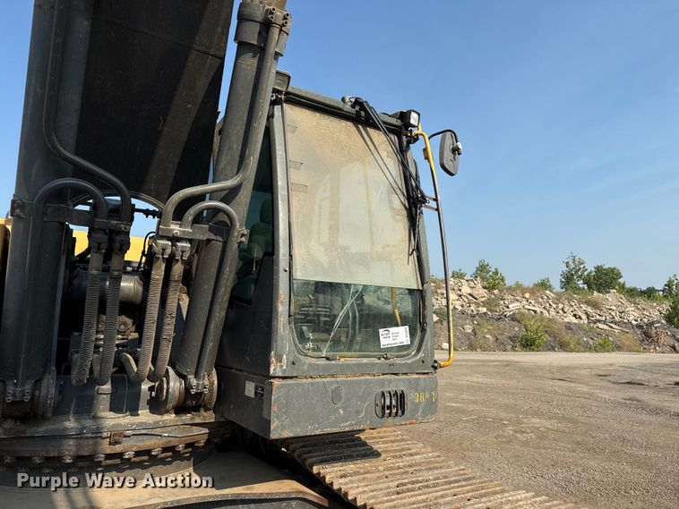 image for item DS3870 2007 Volvo EC460CL excavator