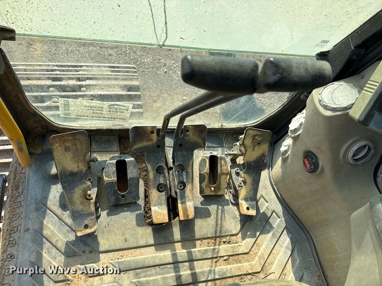 image for item DS3870 2007 Volvo EC460CL excavator