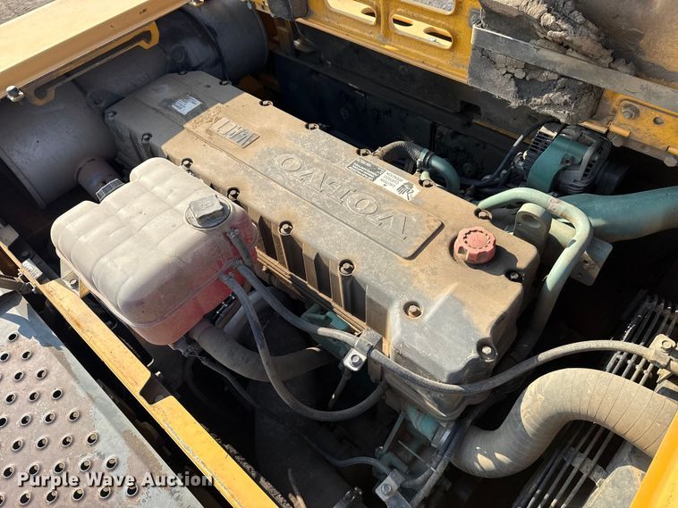 image for item DS3870 2007 Volvo EC460CL excavator