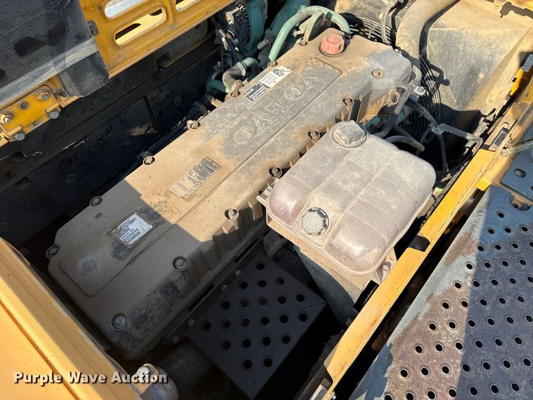 image for item DS3870 2007 Volvo EC460CL excavator