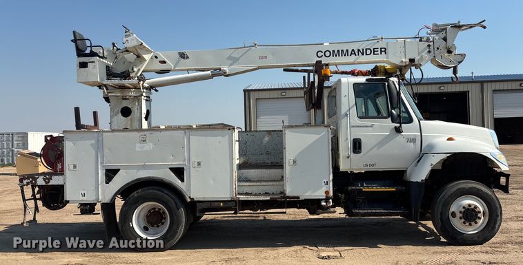 image for item DT3253 2006 International WorkStar 7300 digger derrick truck