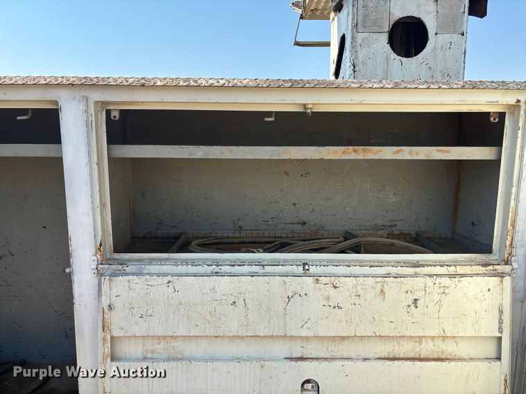 image for item DT3253 2006 International WorkStar 7300 digger derrick truck