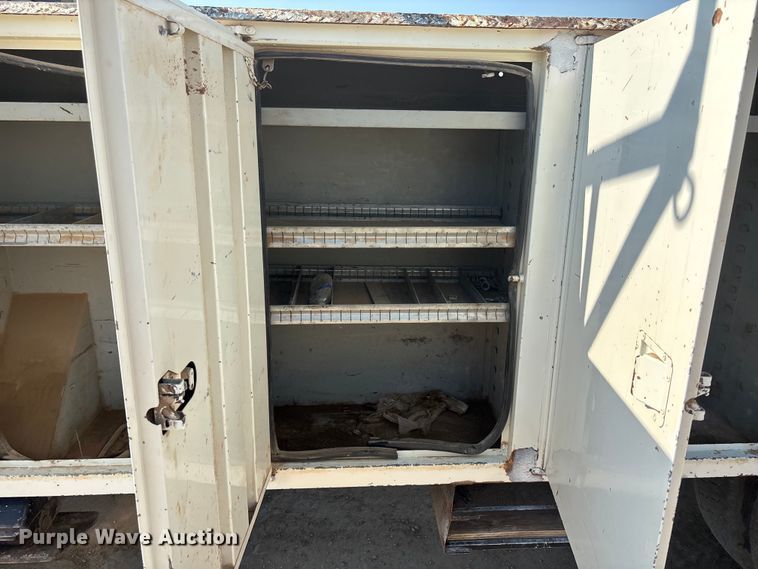 image for item DT3253 2006 International WorkStar 7300 digger derrick truck