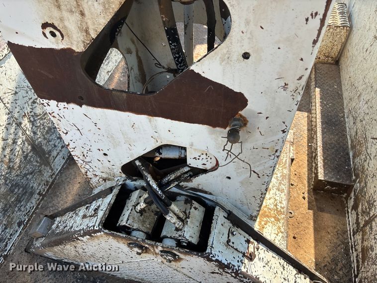 image for item DT3253 2006 International WorkStar 7300 digger derrick truck