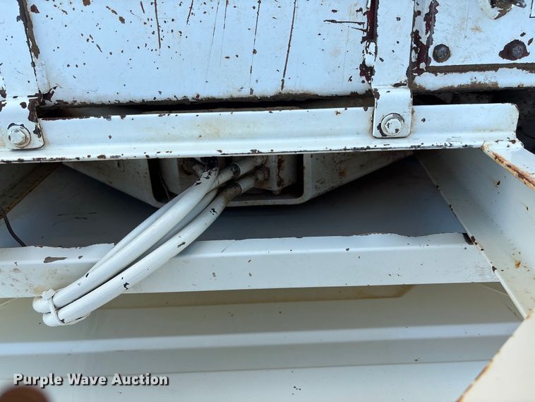 image for item DT3253 2006 International WorkStar 7300 digger derrick truck