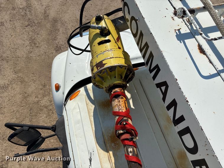 image for item DT3253 2006 International WorkStar 7300 digger derrick truck