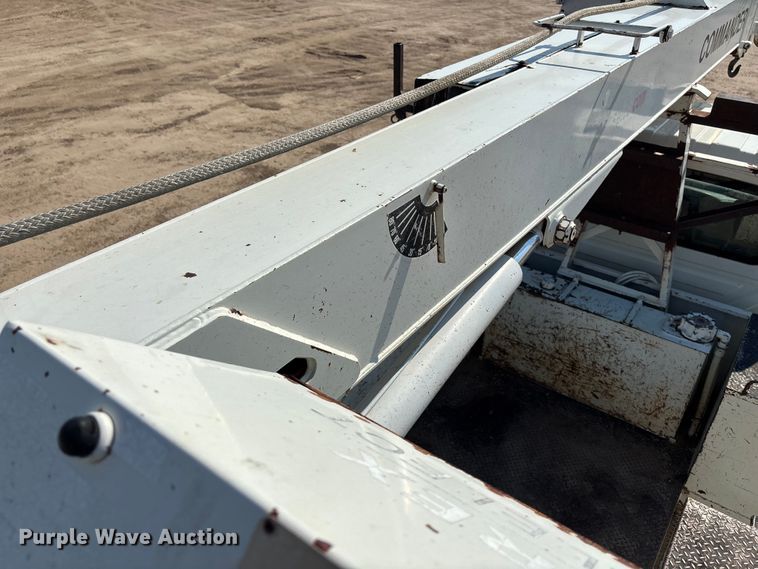 image for item DT3253 2006 International WorkStar 7300 digger derrick truck