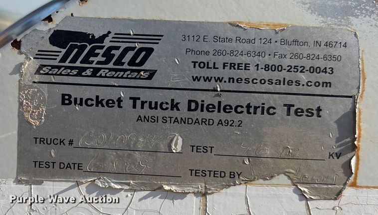 image for item DT3253 2006 International WorkStar 7300 digger derrick truck