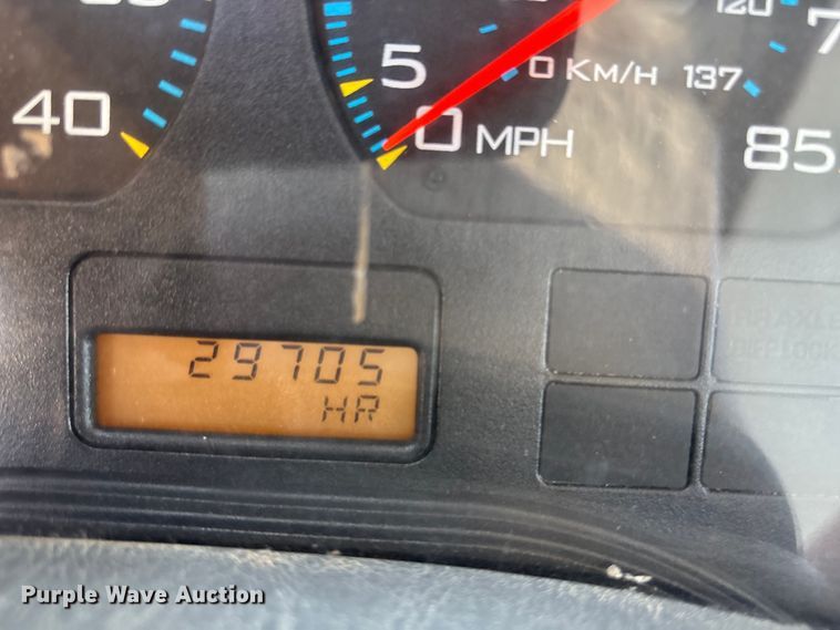 image for item DT3253 2006 International WorkStar 7300 digger derrick truck