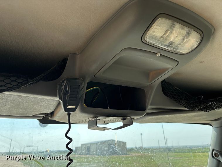 image for item DT3253 2006 International WorkStar 7300 digger derrick truck