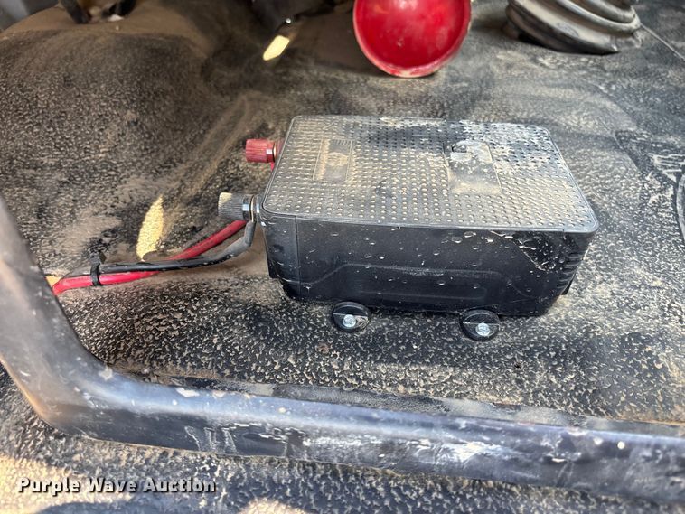 image for item DT3253 2006 International WorkStar 7300 digger derrick truck