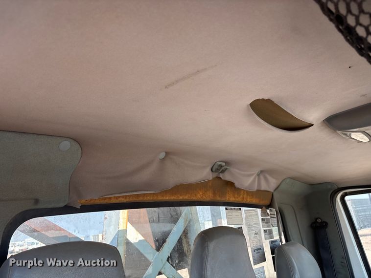 image for item DT3253 2006 International WorkStar 7300 digger derrick truck