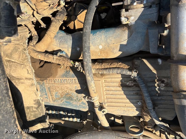 image for item DT3253 2006 International WorkStar 7300 digger derrick truck