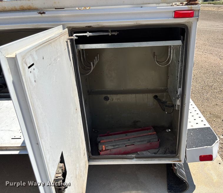 image for item DT3256 Omaha utility bed