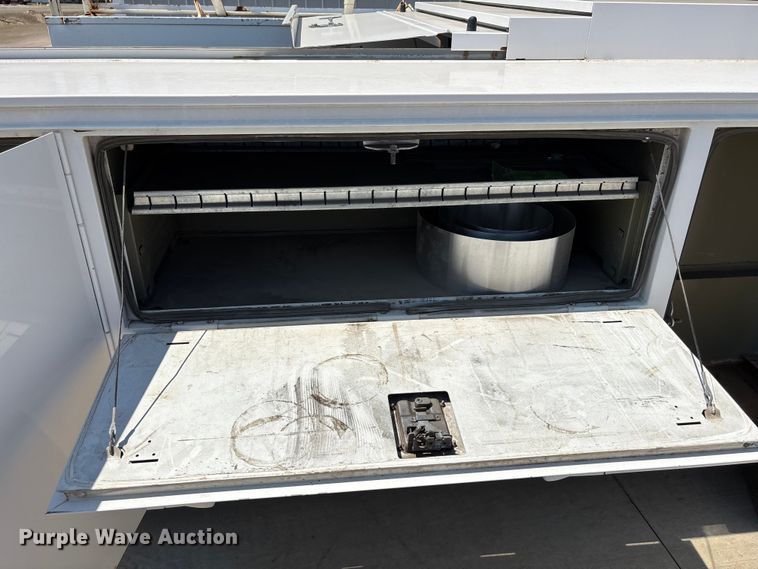 image for item DT3256 Omaha utility bed