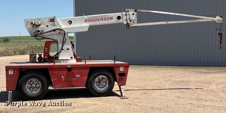 image for item DT3257 Broderson IC-70-1B crane