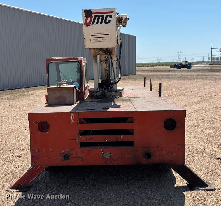 image for item DT3257 Broderson IC-70-1B crane