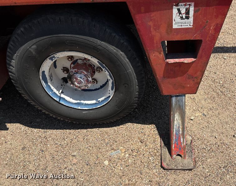 image for item DT3257 Broderson IC-70-1B crane