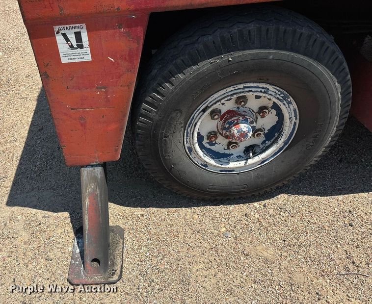 image for item DT3257 Broderson IC-70-1B crane