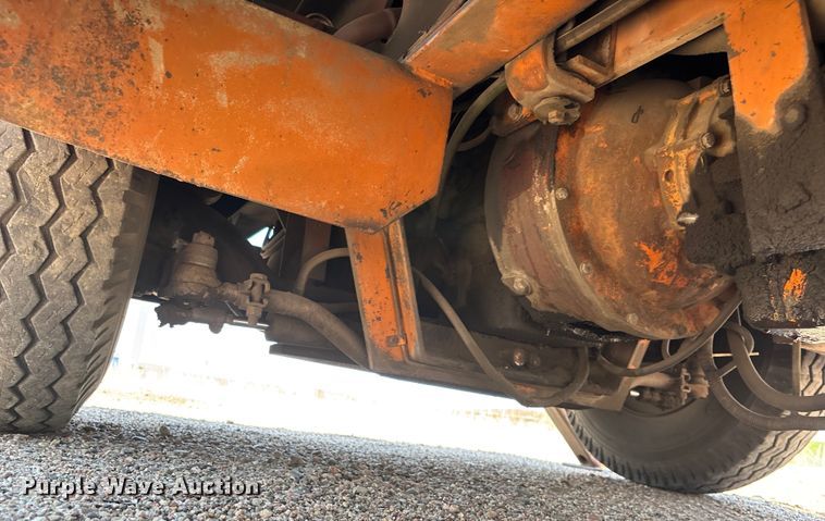 image for item DT3257 Broderson IC-70-1B crane