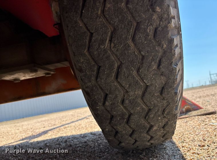 image for item DT3257 Broderson IC-70-1B crane