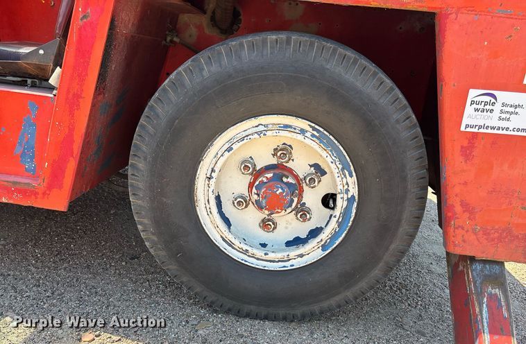 image for item DT3257 Broderson IC-70-1B crane