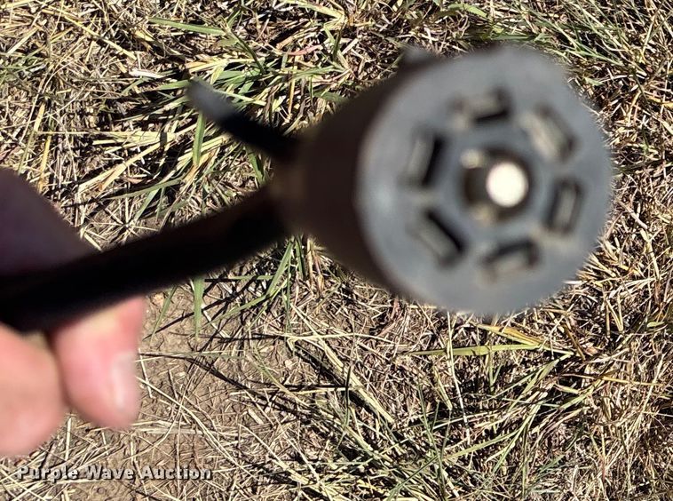 image for item DT3258 1999 PJ utility trailer