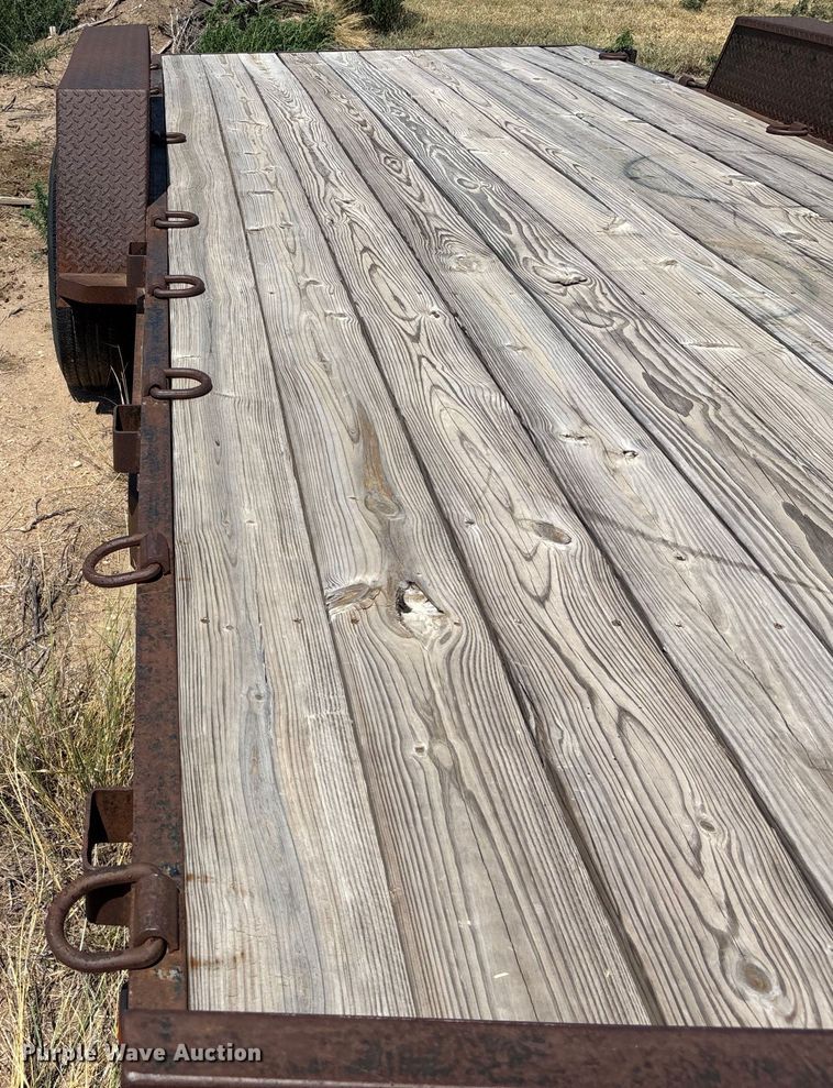 image for item DT3258 1999 PJ utility trailer