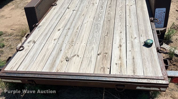 image for item DT3258 1999 PJ utility trailer