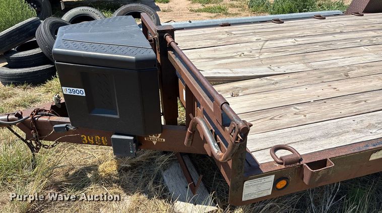 image for item DT3258 1999 PJ utility trailer