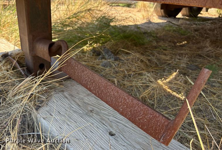 image for item DT3258 1999 PJ utility trailer