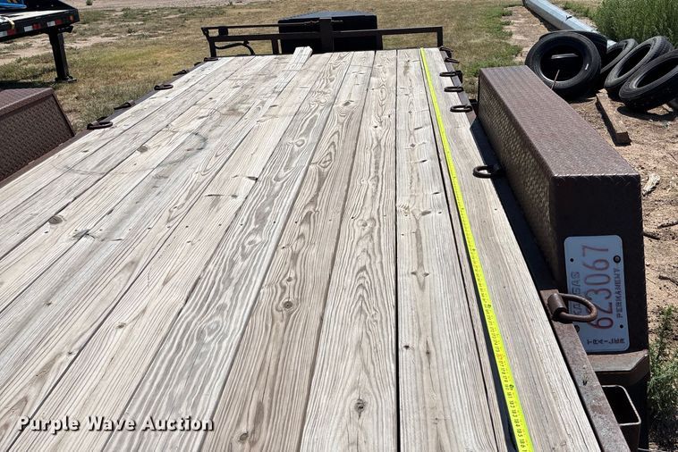 image for item DT3258 1999 PJ utility trailer