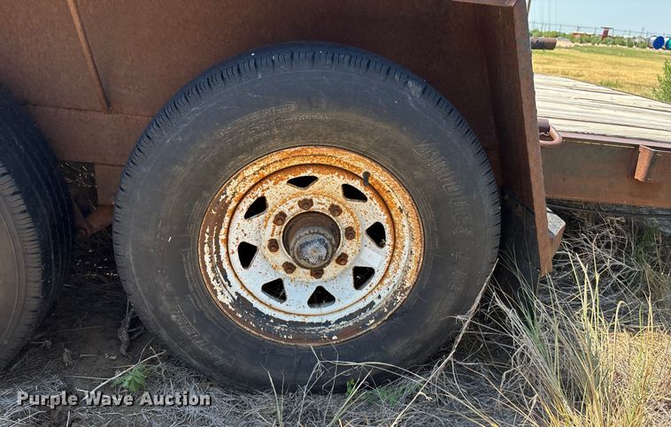 image for item DT3258 1999 PJ utility trailer