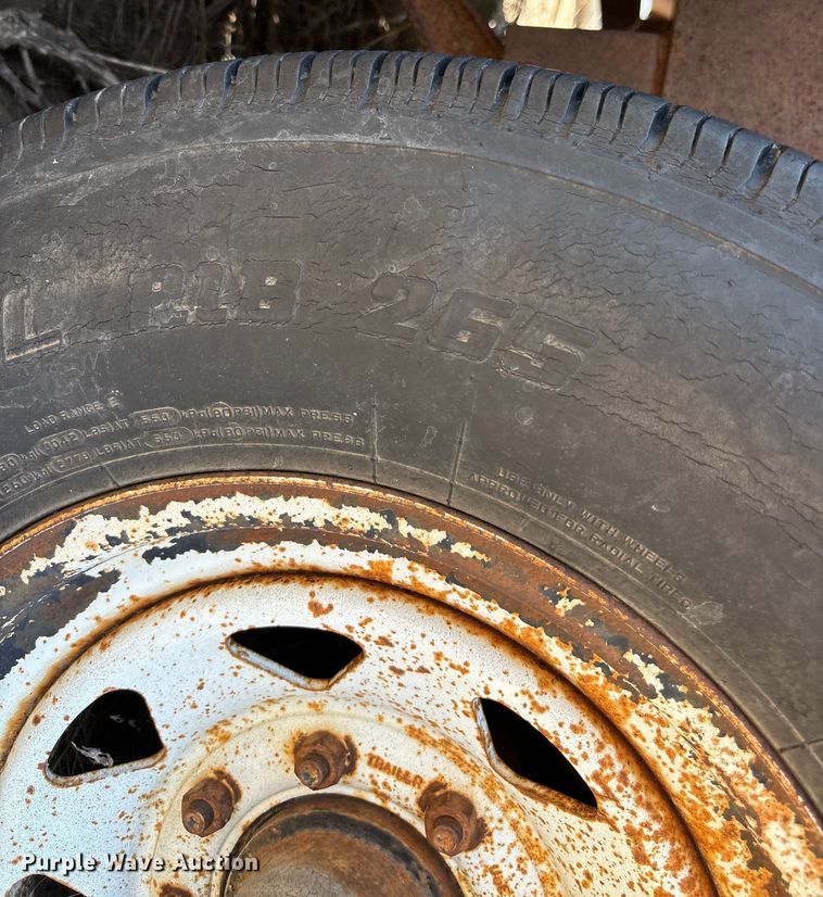 image for item DT3258 1999 PJ utility trailer