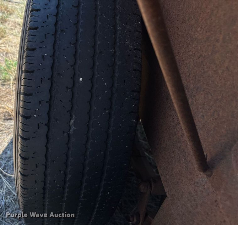 image for item DT3258 1999 PJ utility trailer