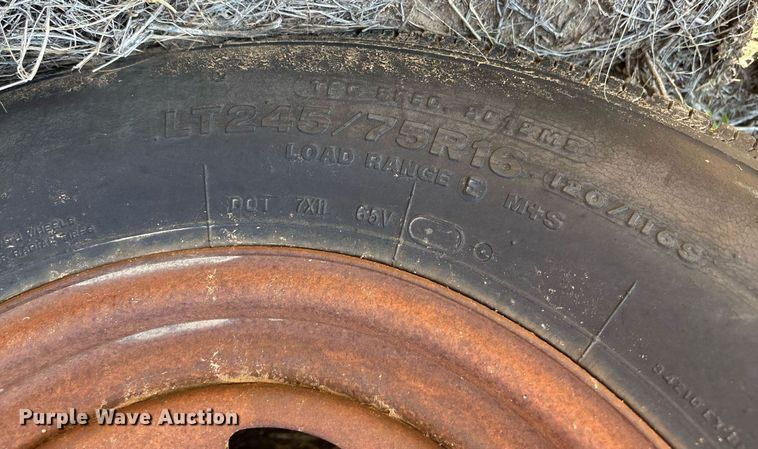 image for item DT3258 1999 PJ utility trailer