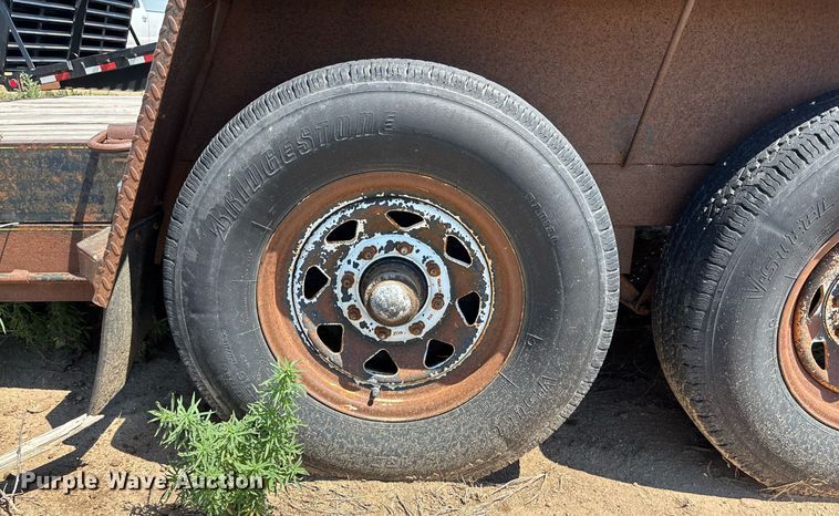 image for item DT3258 1999 PJ utility trailer