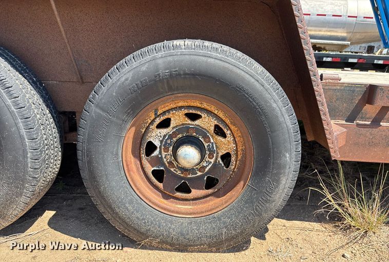 image for item DT3258 1999 PJ utility trailer