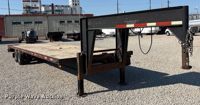 image for item DT3260 2009 Circle D equipment trailer