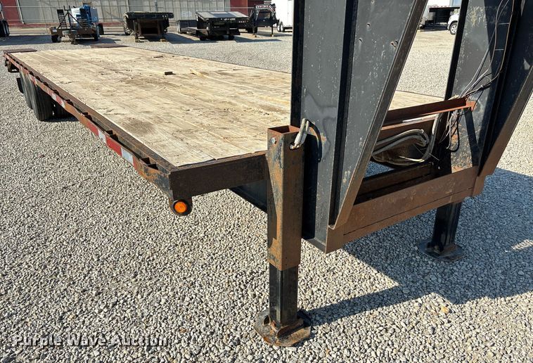 image for item DT3260 2009 Circle D equipment trailer