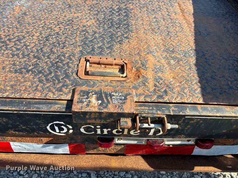 image for item DT3260 2009 Circle D equipment trailer