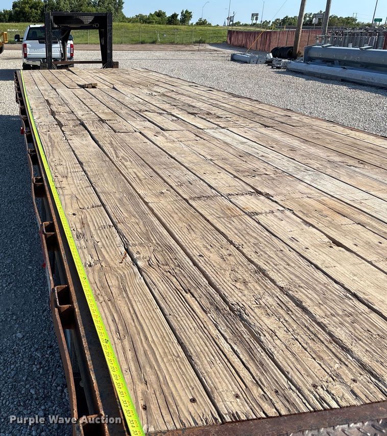 image for item DT3260 2009 Circle D equipment trailer