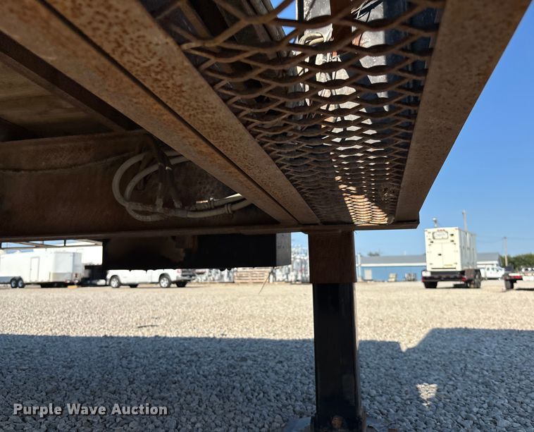 image for item DT3260 2009 Circle D equipment trailer