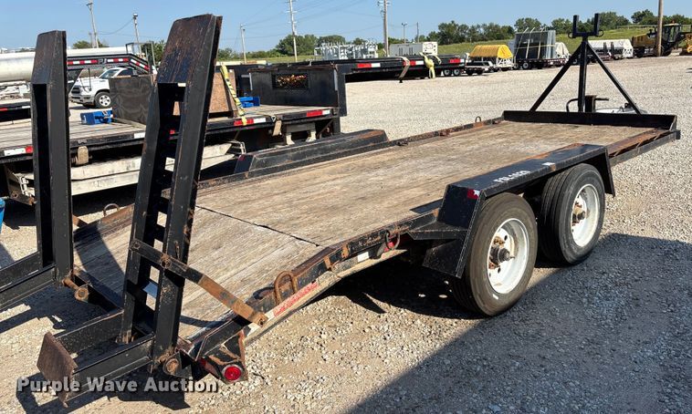 image for item DT3261 2017 Redi-Haul FSL1629E-102 equipment trailer